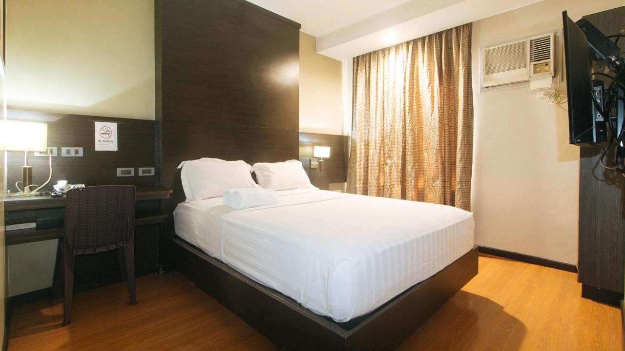 Lorenzzo Suites Hotel Makati City Luaran gambar