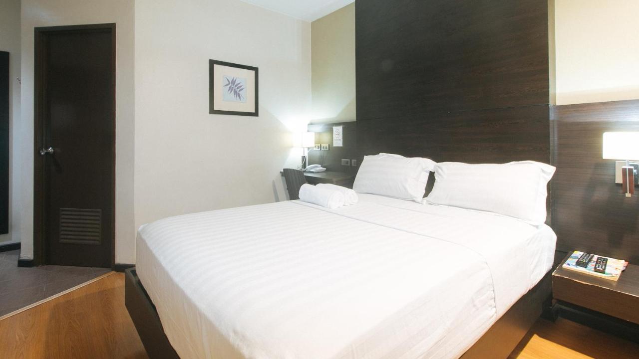 Lorenzzo Suites Hotel Makati City Luaran gambar