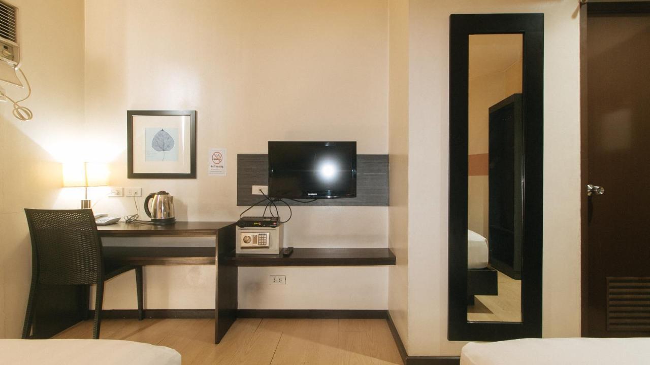 Lorenzzo Suites Hotel Makati City Luaran gambar